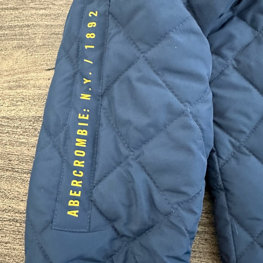 Abercrombie Kids Navy Jacket with Mustard Lining - Picture 3 of 9